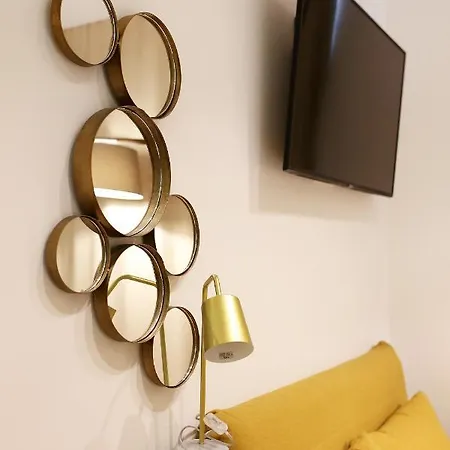 Apartment Whiterooms 12